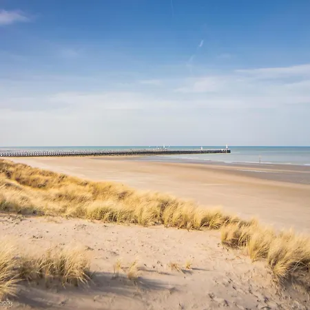 Attic In By The Beach, Cleaning Included Nieuwpoort